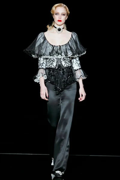 Look 19